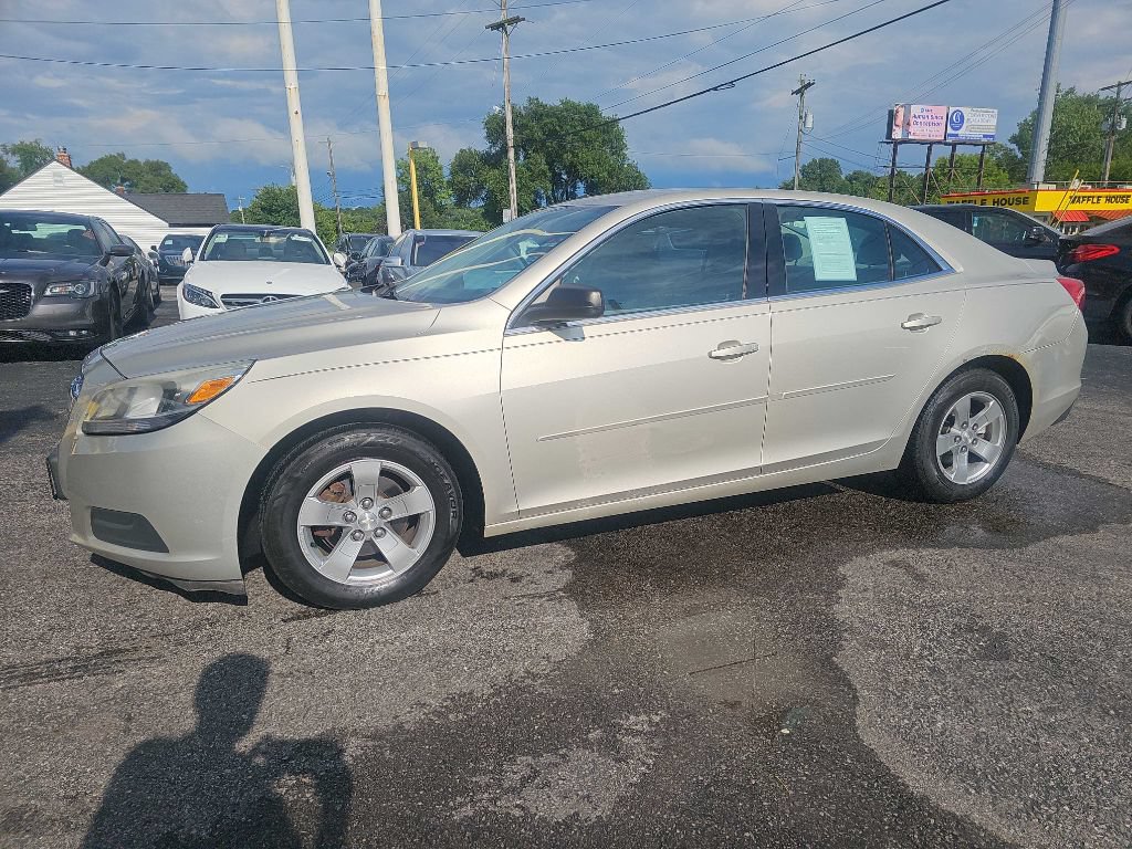 Used 2013 Chevrolet Malibu LS w/ Protection Package FWD image 10