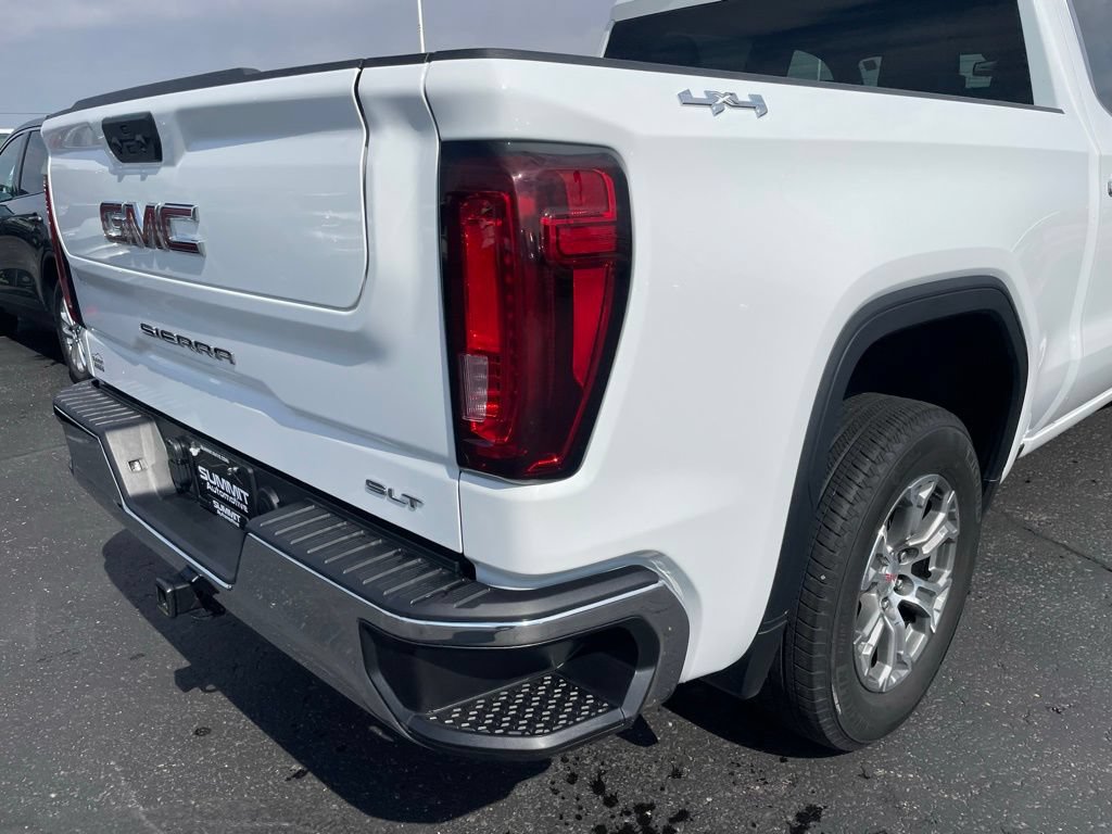 Used 2025 GMC Sierra 1500 SLT AWD/4WD image 30