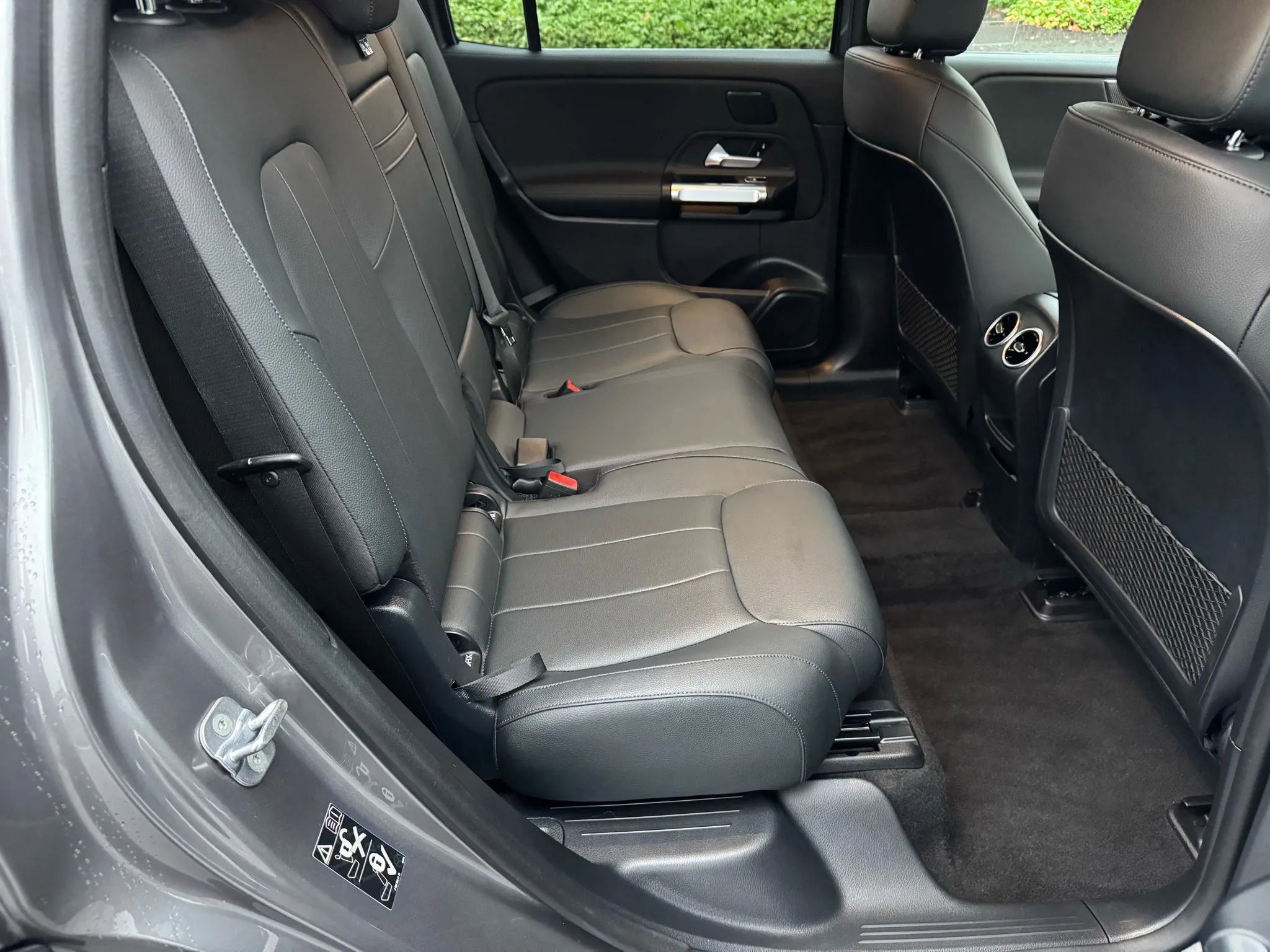 Used 2023 Mercedes-Benz EQB 300 4MATIC w/ Exclusive Package image 28