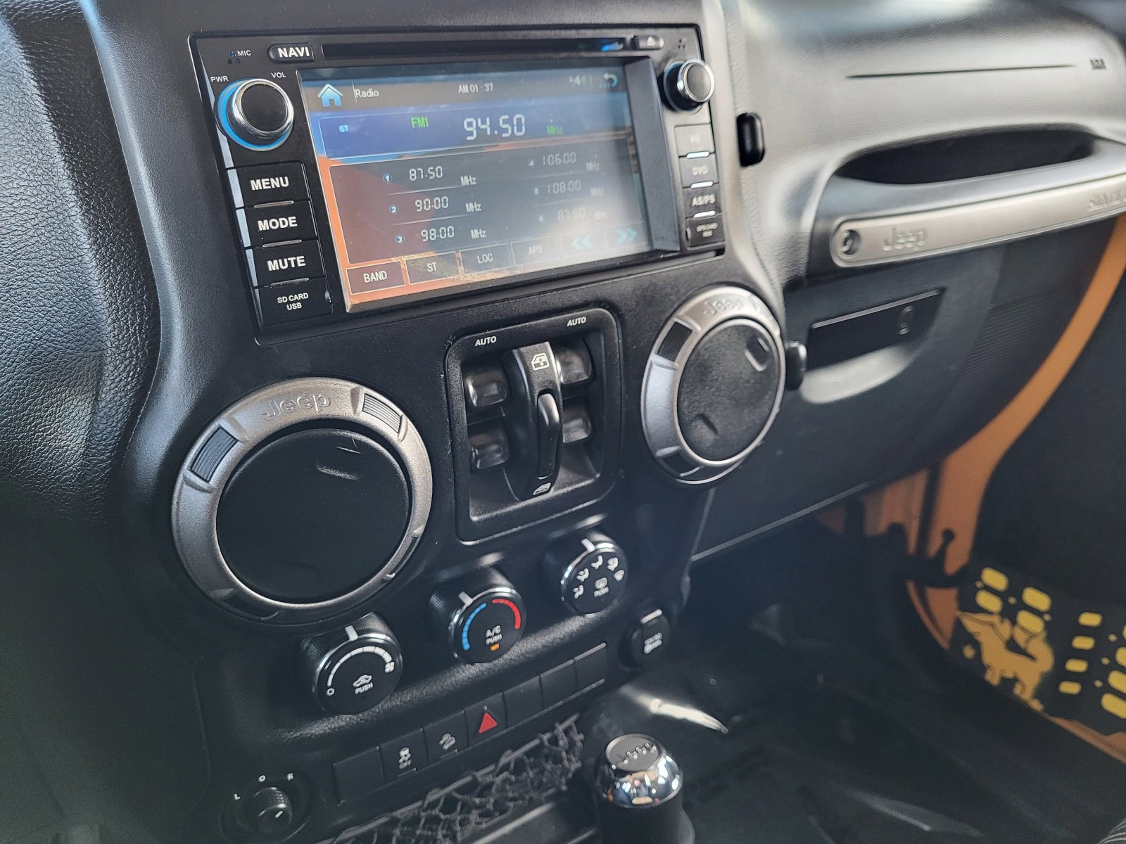 Used 2012 Jeep Wrangler Unlimited Sport image 11