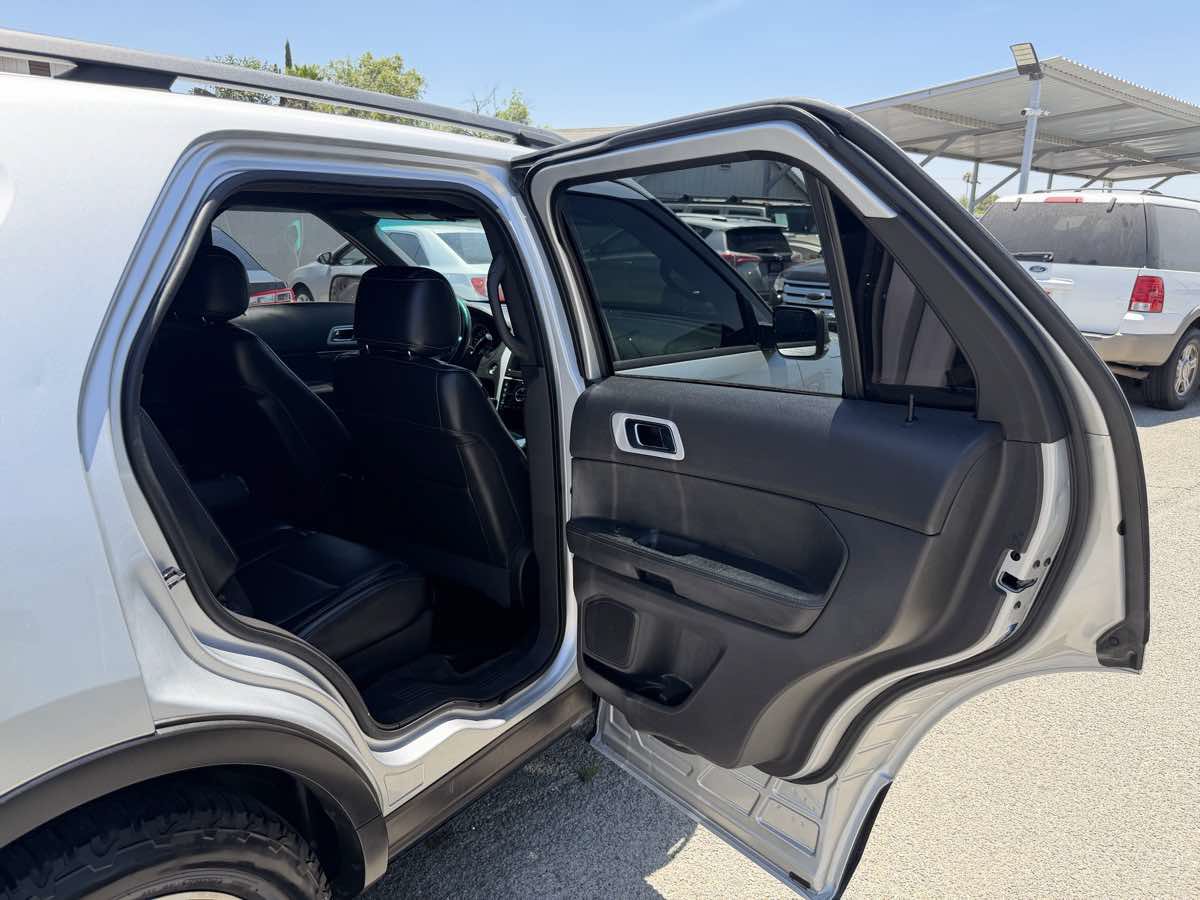 Used 2015 Ford Explorer Sport w/ Equipment Group 401A AWD/4WD image 37