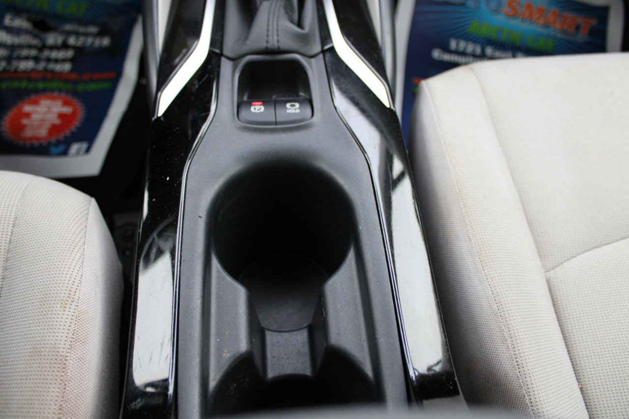 Used 2020 Toyota Corolla LE image 22