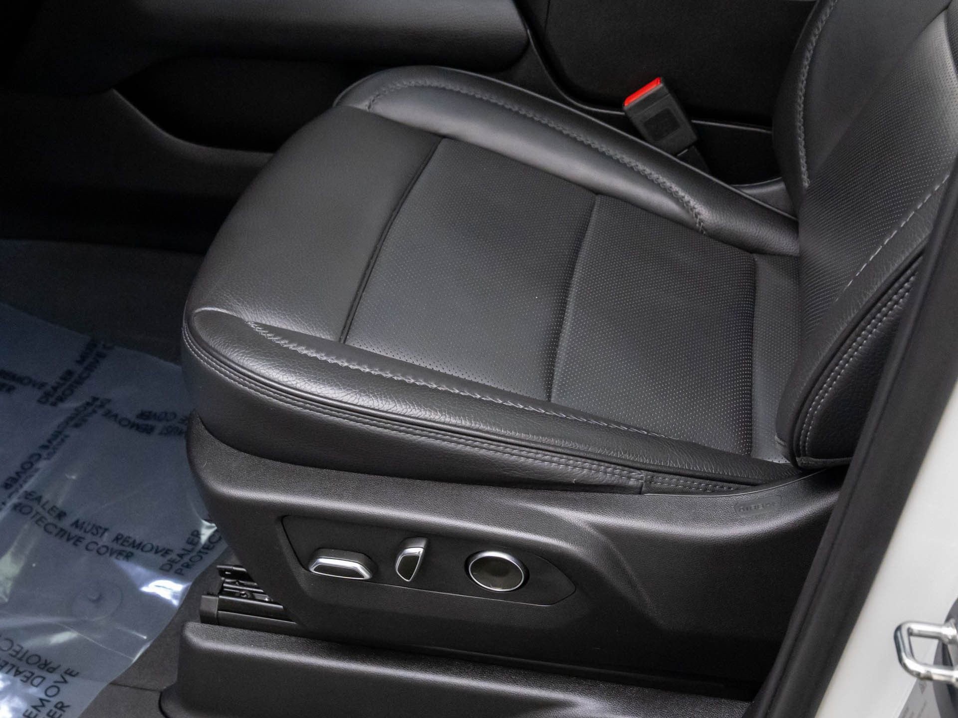 Used 2023 GMC Yukon Denali w/ Denali Reserve Package image 14