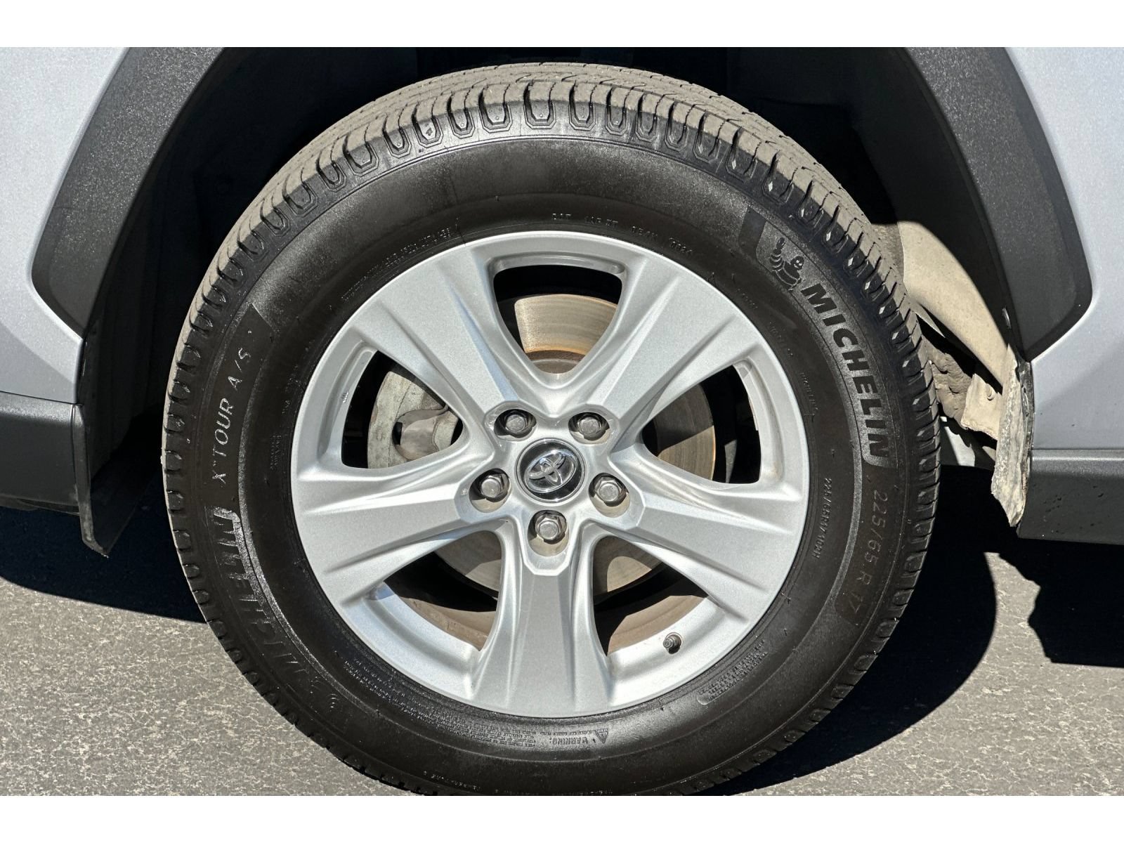 Used 2020 Toyota RAV4 XLE w/ Convenience Package AWD/4WD image 33