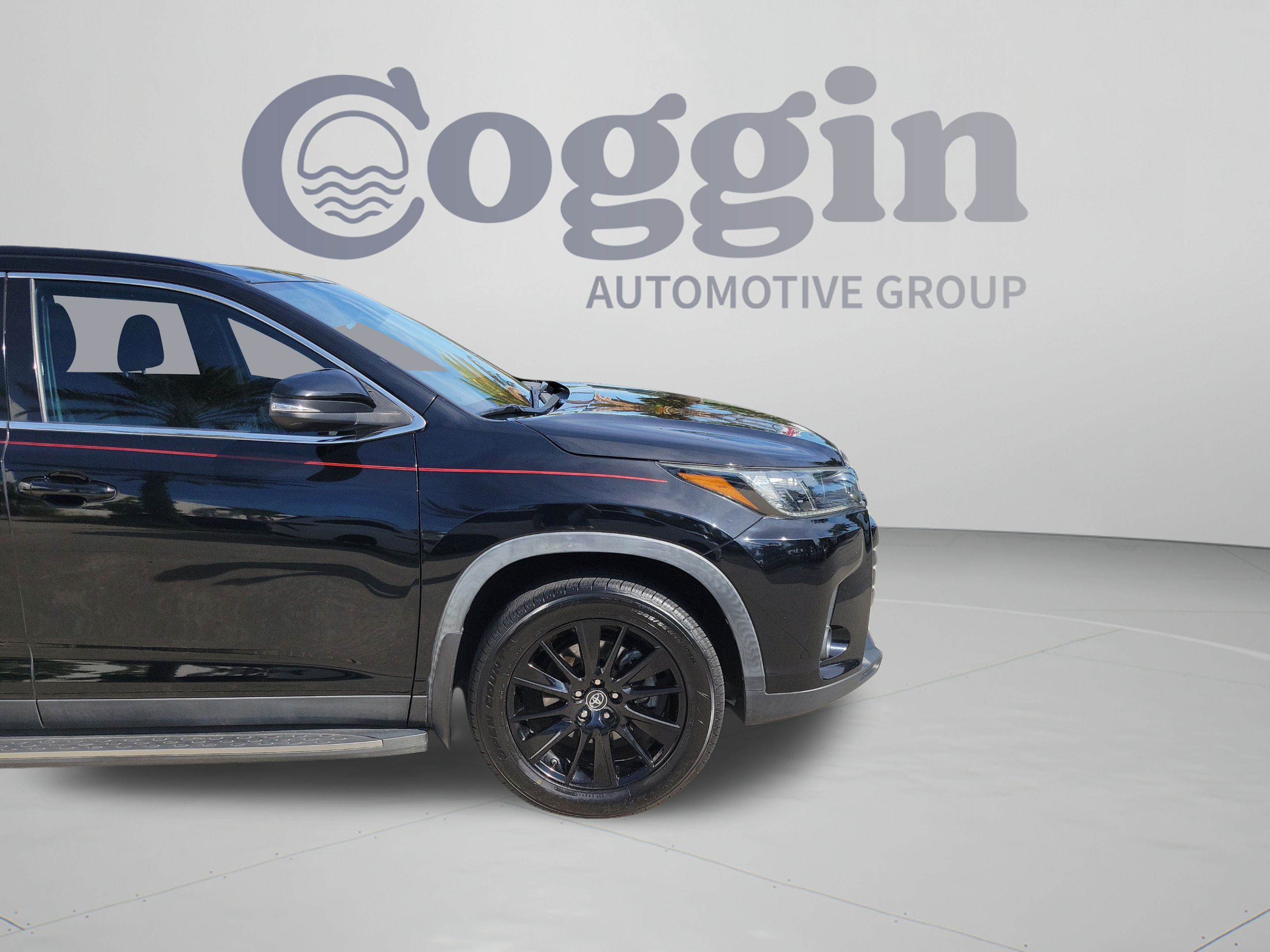 Used 2019 Toyota Highlander SE FWD image 32