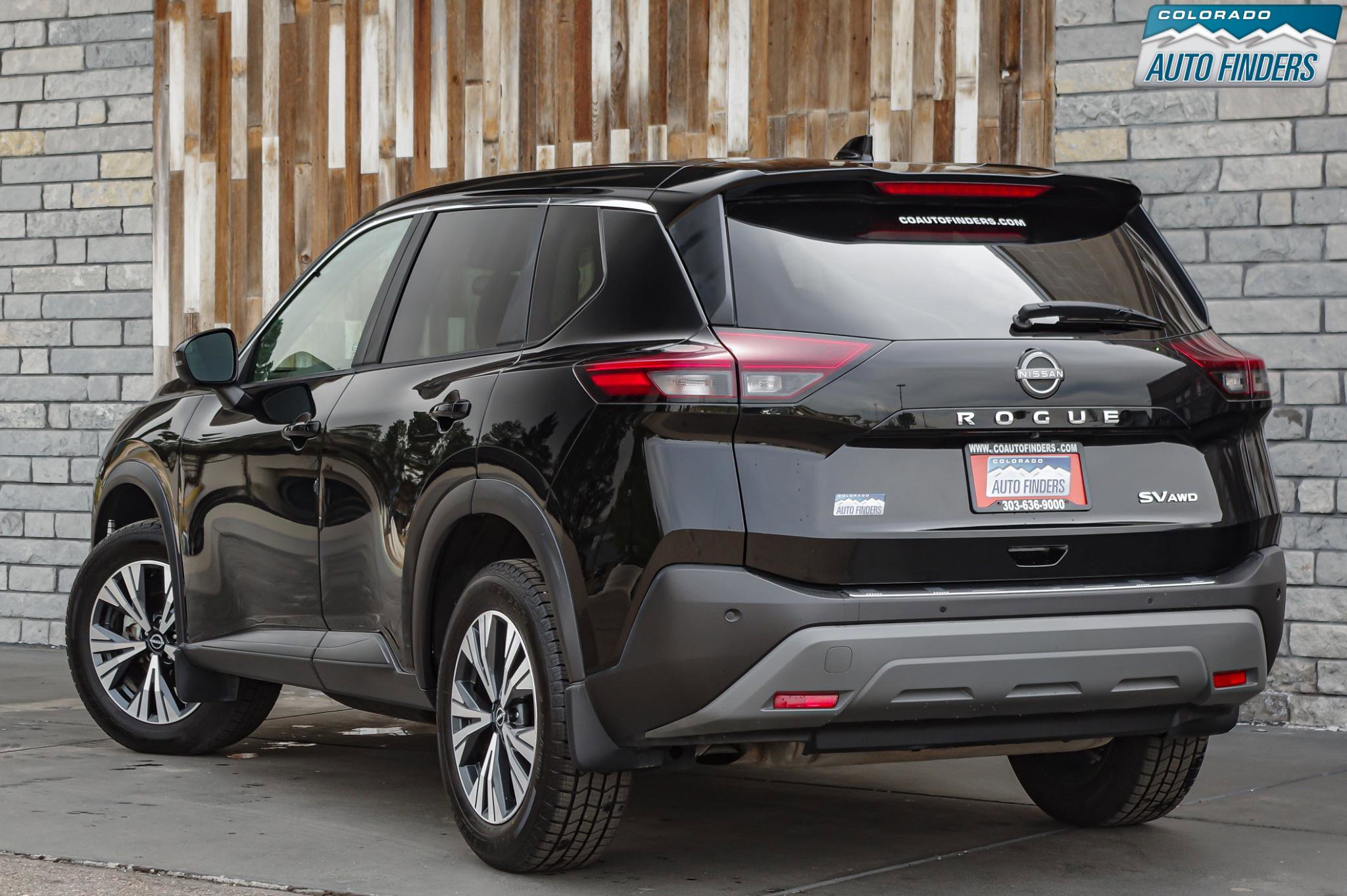 Used 2022 Nissan Rogue SV image 4