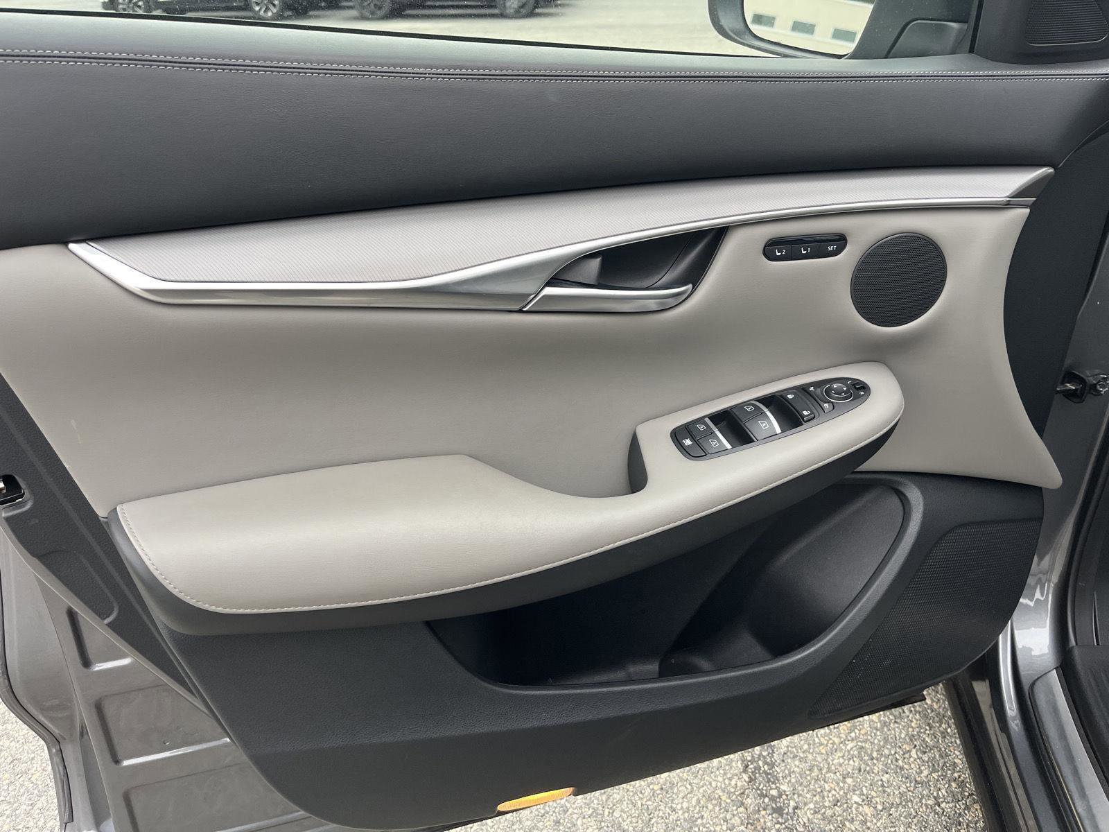 Certified 2023 INFINITI QX50 Luxe image 10