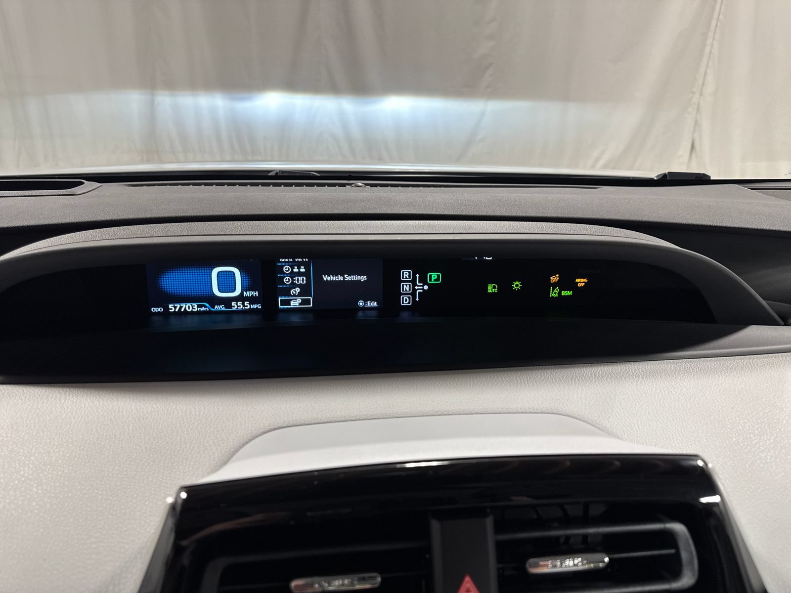 Used 2016 Toyota Prius FWD image 30