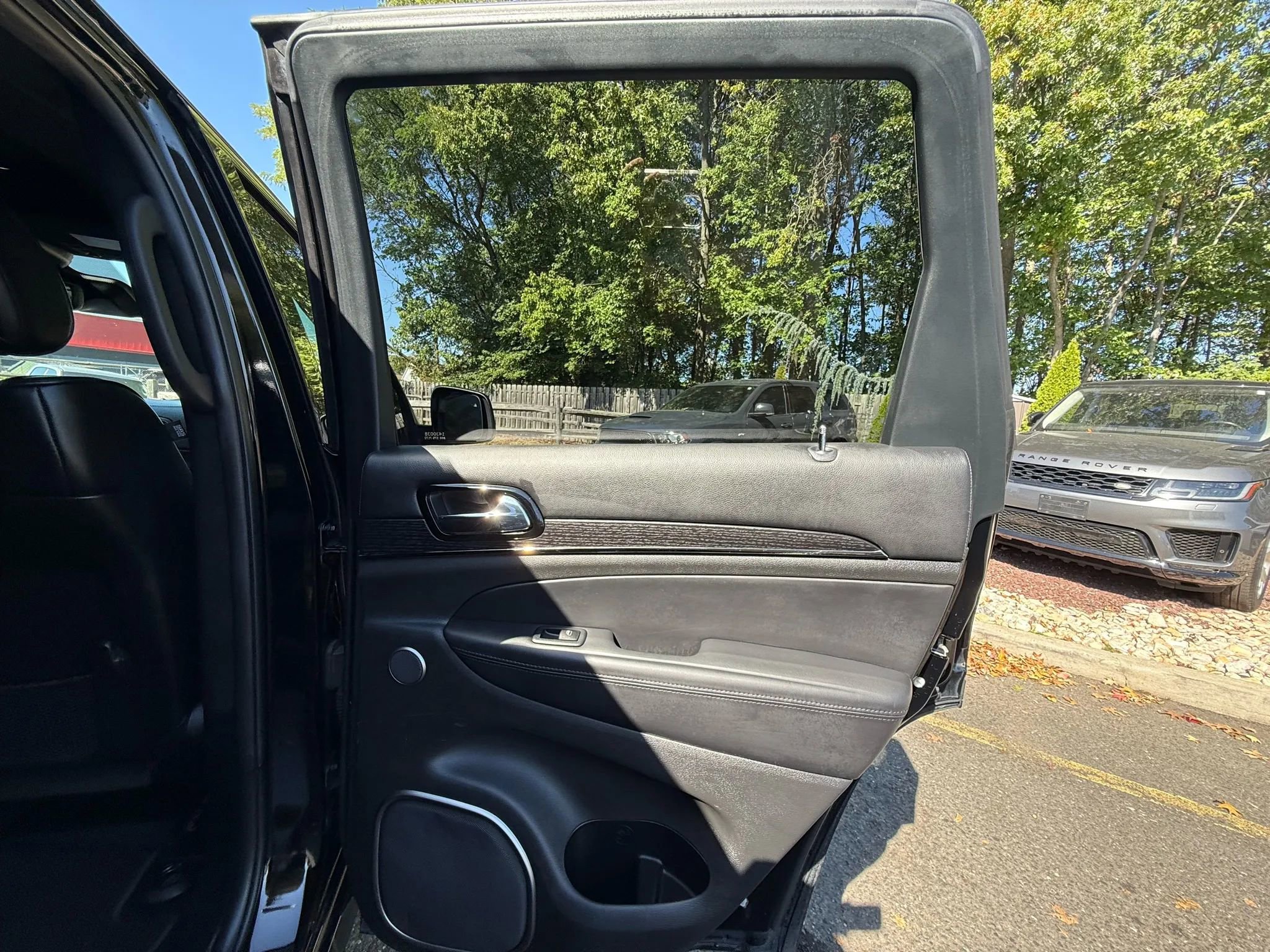 Used 2019 Jeep Grand Cherokee High Altitude AWD/4WD image 25