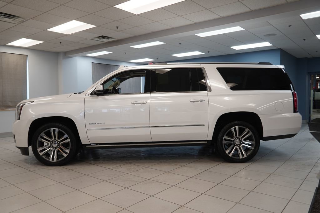 Used 2020 GMC Yukon XL Denali w/ Denali Ultimate Package AWD/4WD image 2