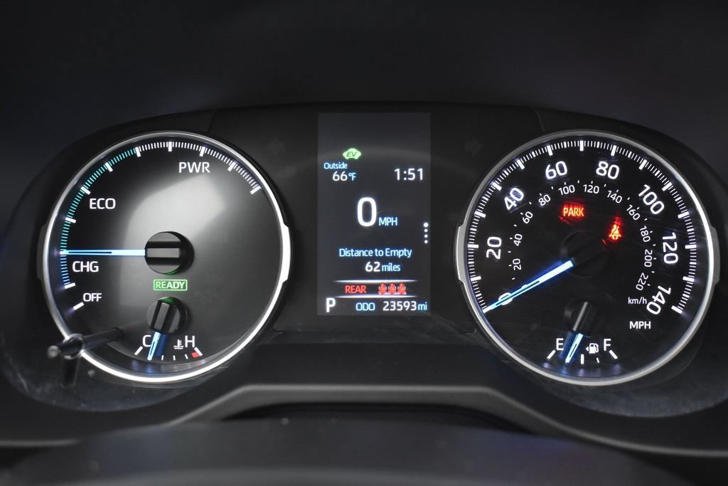 Used 2022 Toyota RAV4 LE AWD/4WD image 18