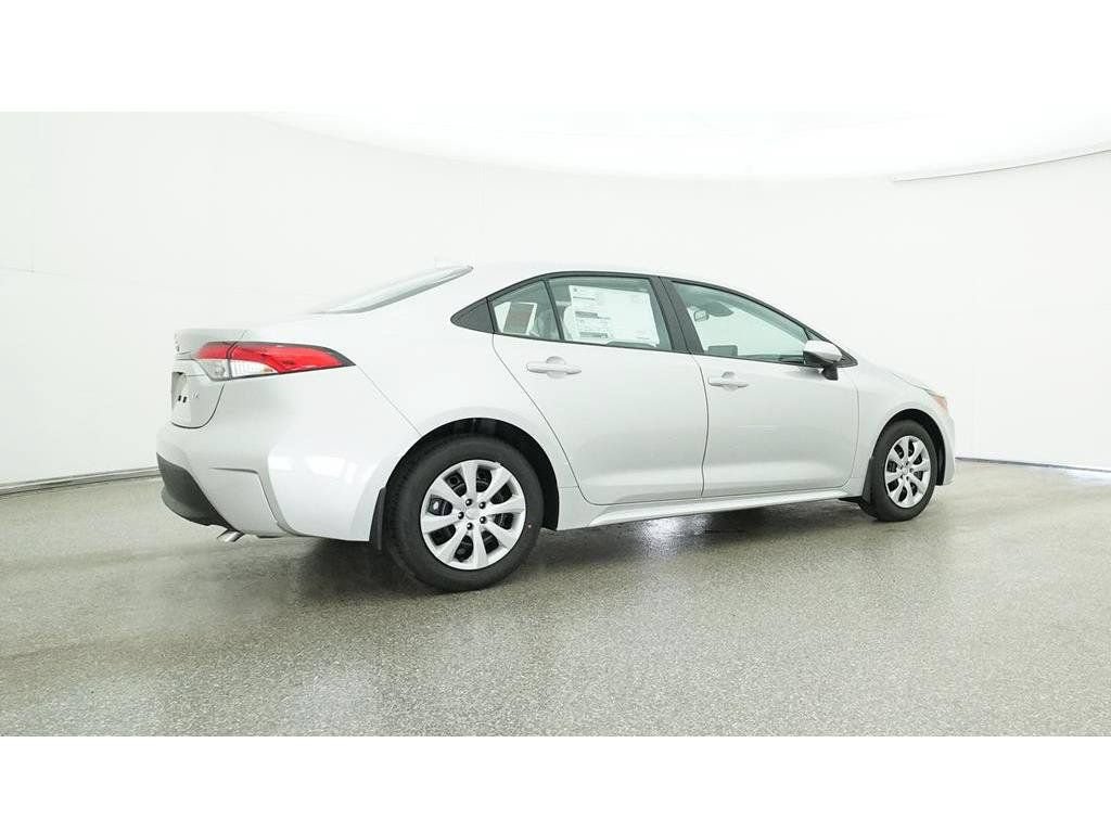 Used 2025 Toyota Corolla LE FWD image 30