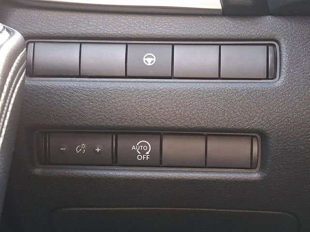 Used 2023 Nissan Rogue SV AWD/4WD image 24