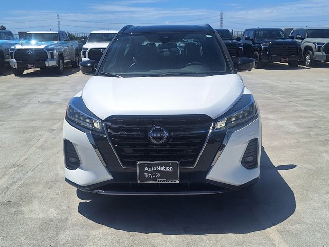 Used 2023 Nissan Kicks SR w/ SR Premium Package FWD video 2