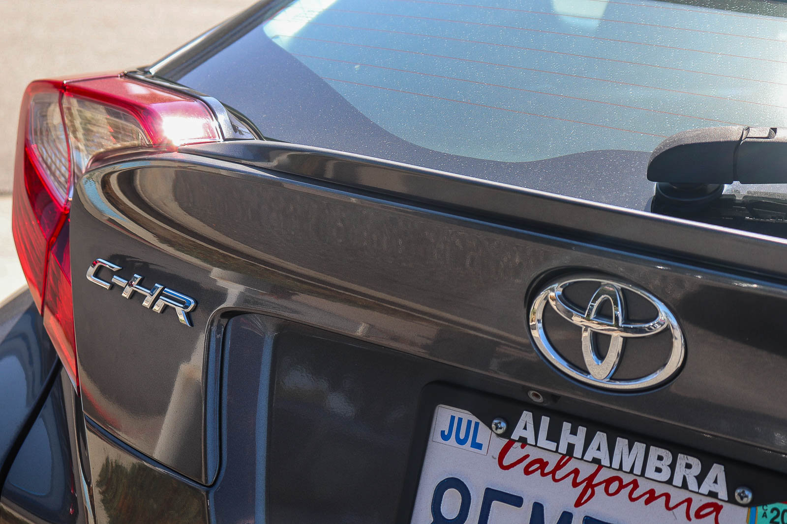 Used 2018 Toyota C-HR XLE FWD image 9