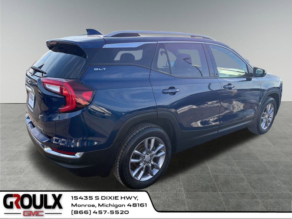 Used 2022 GMC Terrain SLT w/ Tech Package image 6