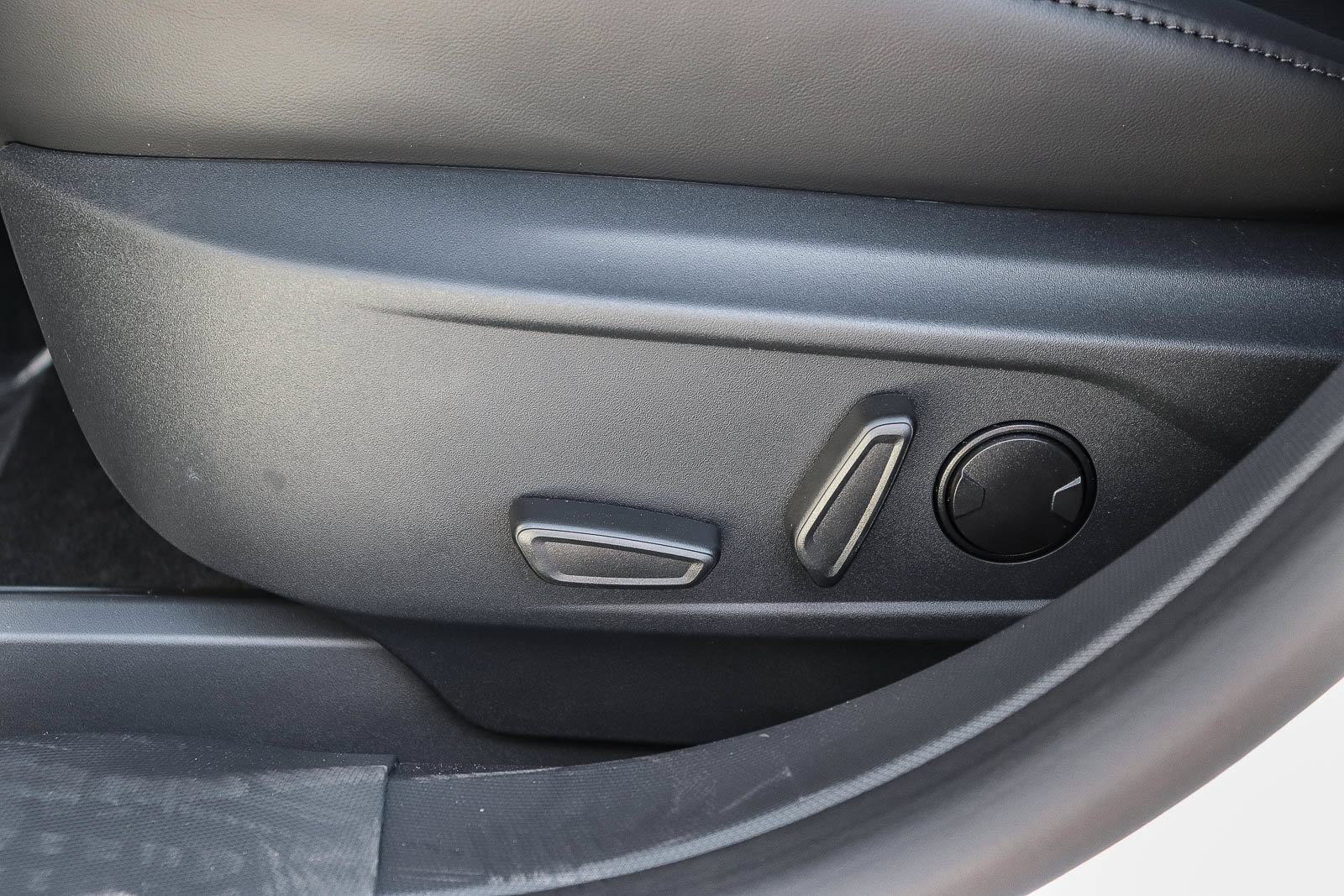 New 2026 Ford Mustang Mach-E Premium w/ Sport Appearance Package RWD image 23