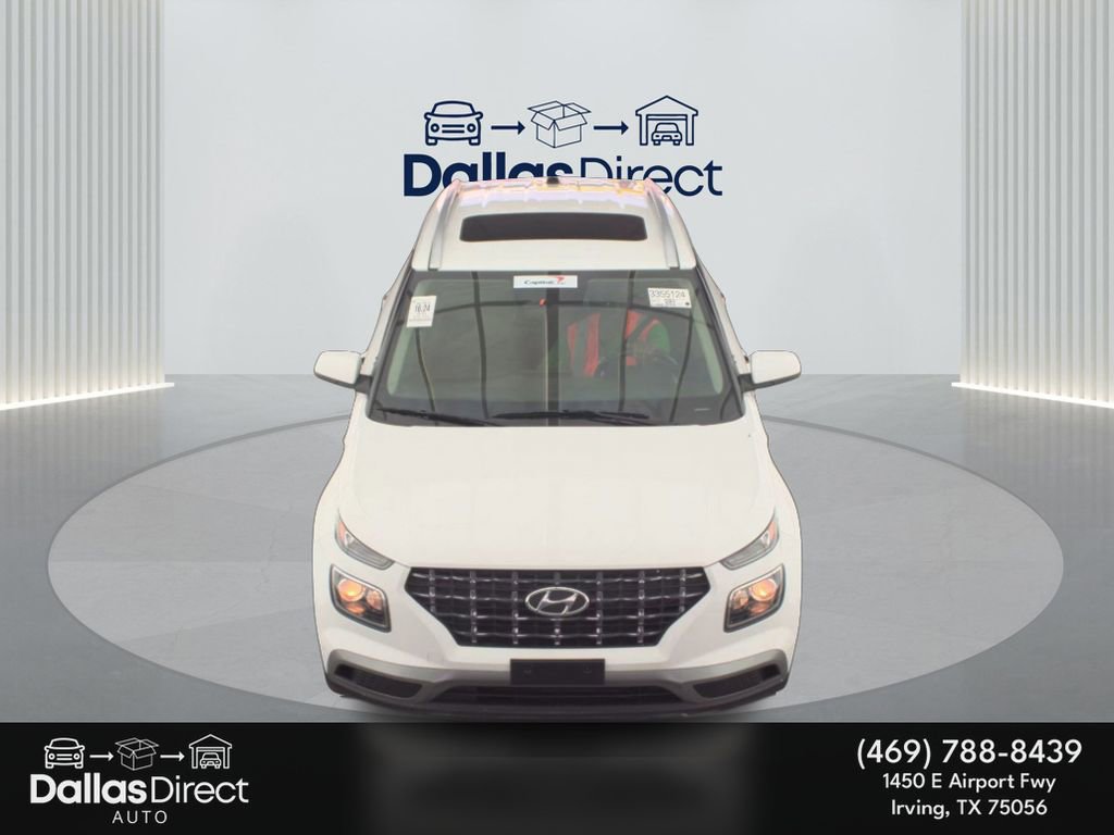 Used 2024 Hyundai Venue SEL image 3