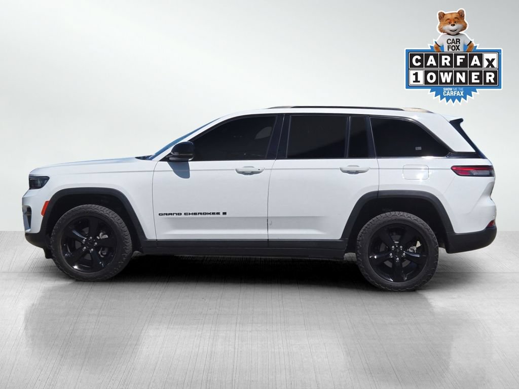 Used 2023 Jeep Grand Cherokee Altitude RWD image 7