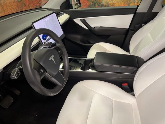 Used 2021 Tesla Model Y Long Range image 19