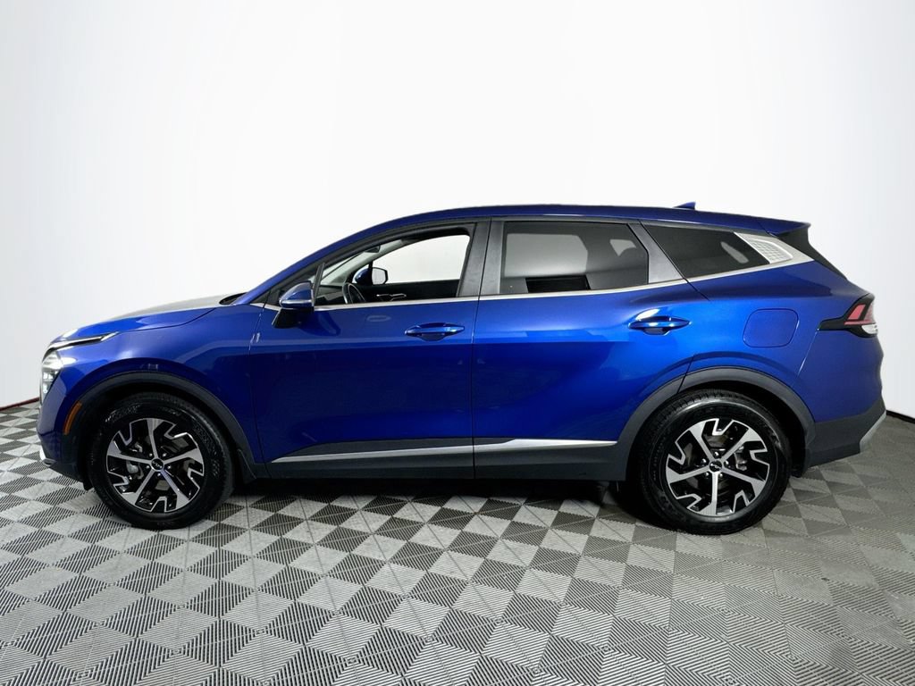 Used 2024 Kia Sportage EX FWD image 4