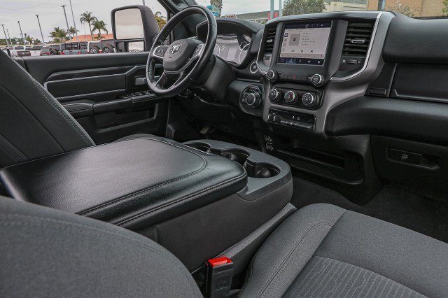 Used 2024 RAM 2500 Big Horn AWD/4WD image 34