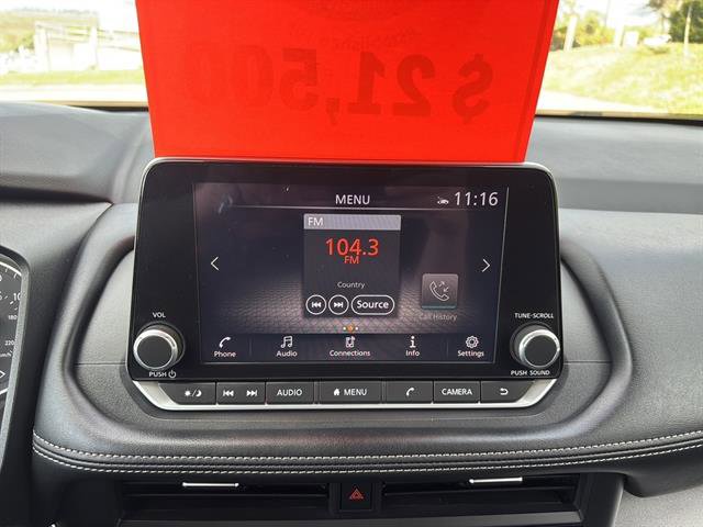 Used 2024 Nissan Rogue SV image 22