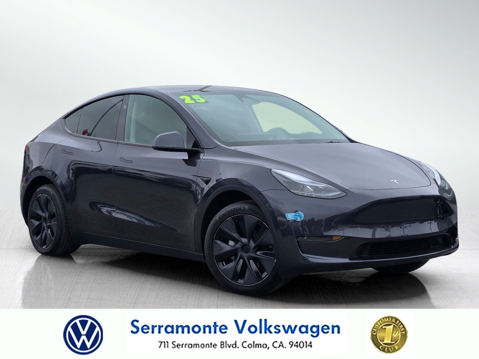 Used 2025 Tesla Model Y Long Range RWD image 1