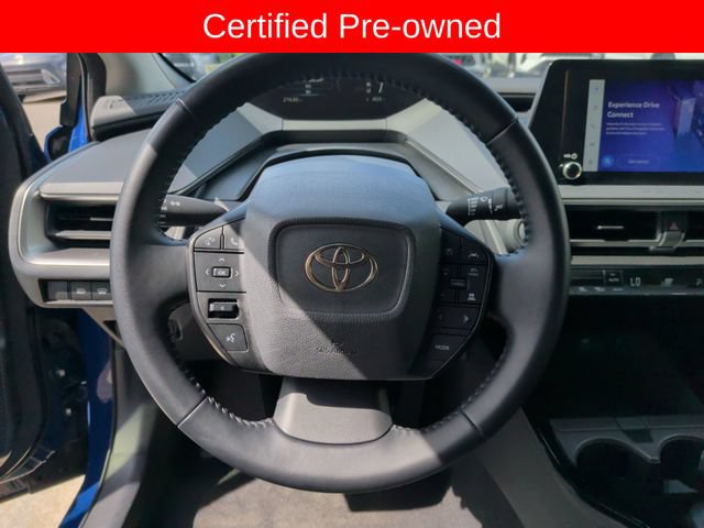 Certified 2025 Toyota Prius LE FWD image 13