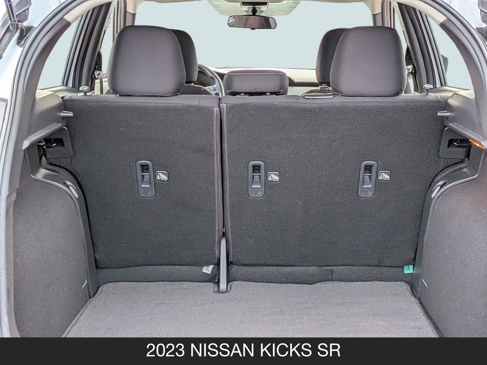 Certified 2023 Nissan Kicks SR image 20