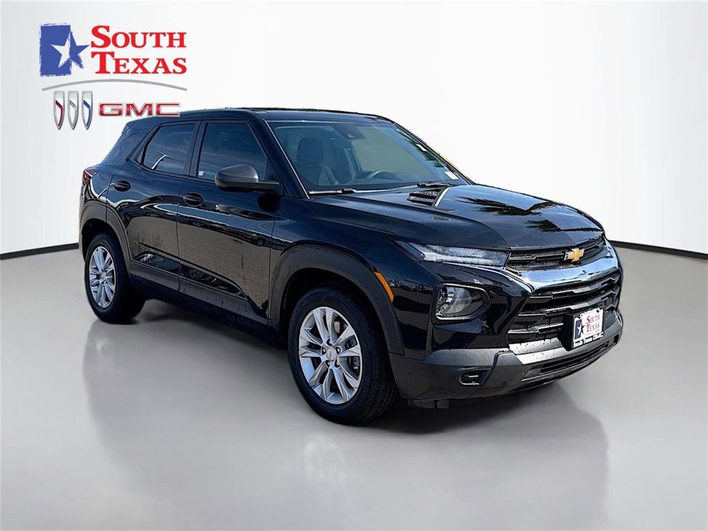 Used 2023 Chevrolet TrailBlazer LS image 1