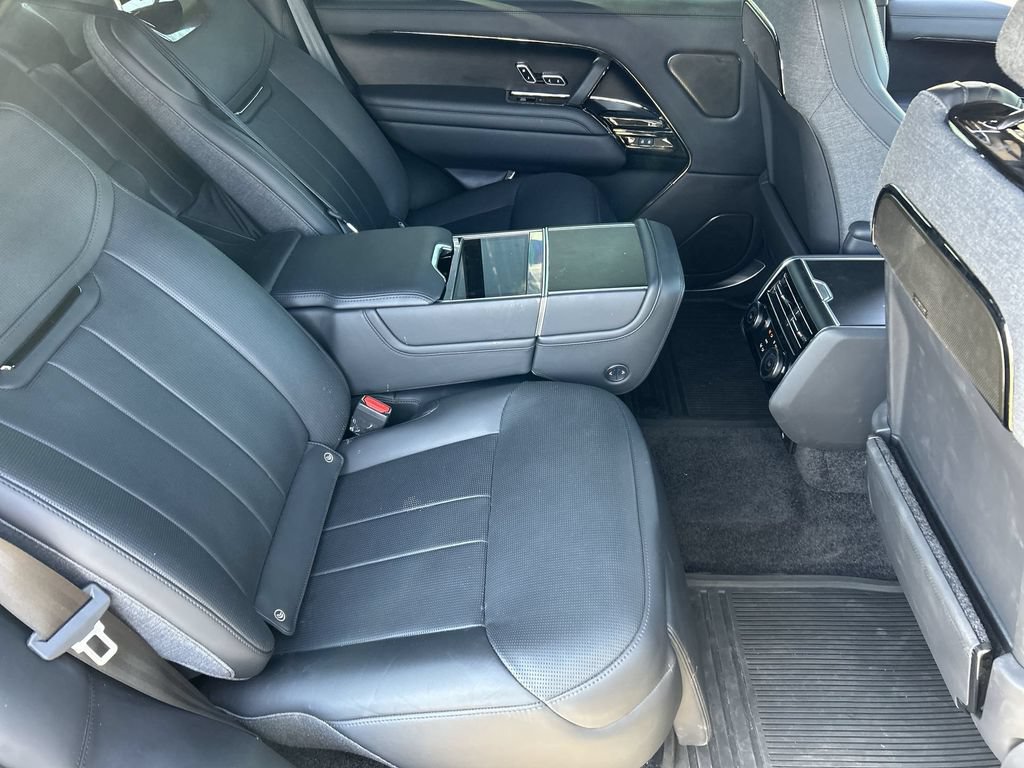 Used 2024 Land Rover Range Rover SV AWD/4WD image 28