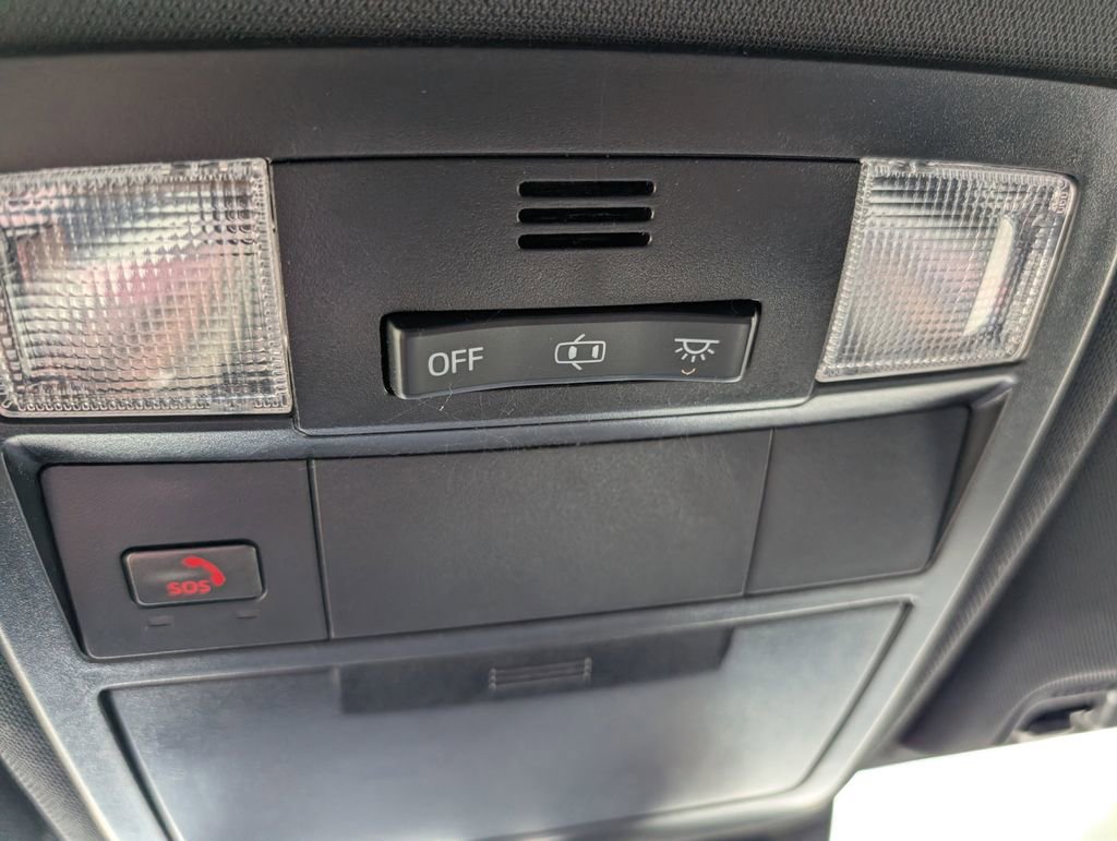 Used 2023 Toyota Tacoma TRD Sport w/ Advanced Technology Package image 12