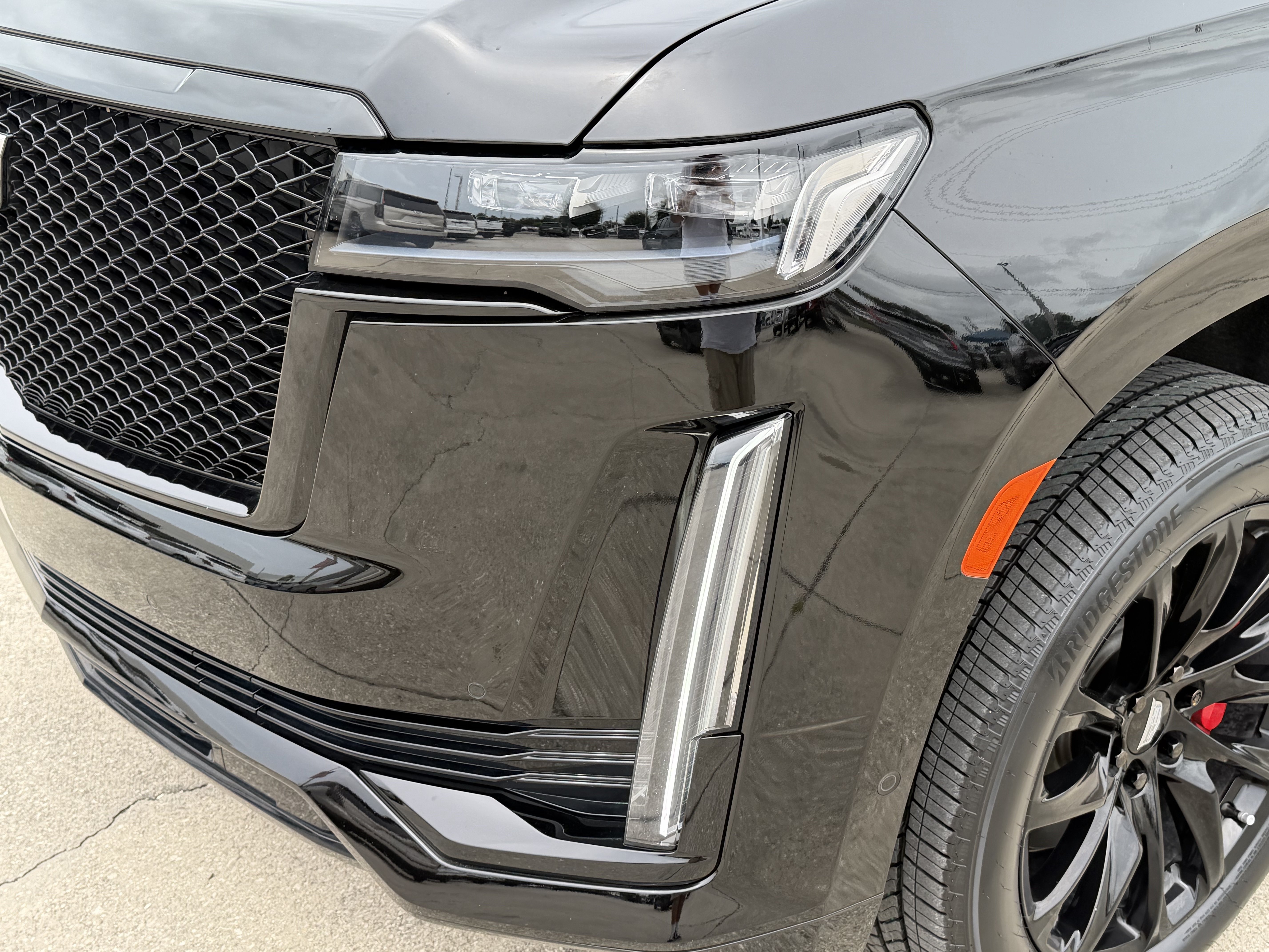 Certified 2024 Cadillac Escalade Sport Platinum w/ LPO, ONYX Package AWD/4WD image 9