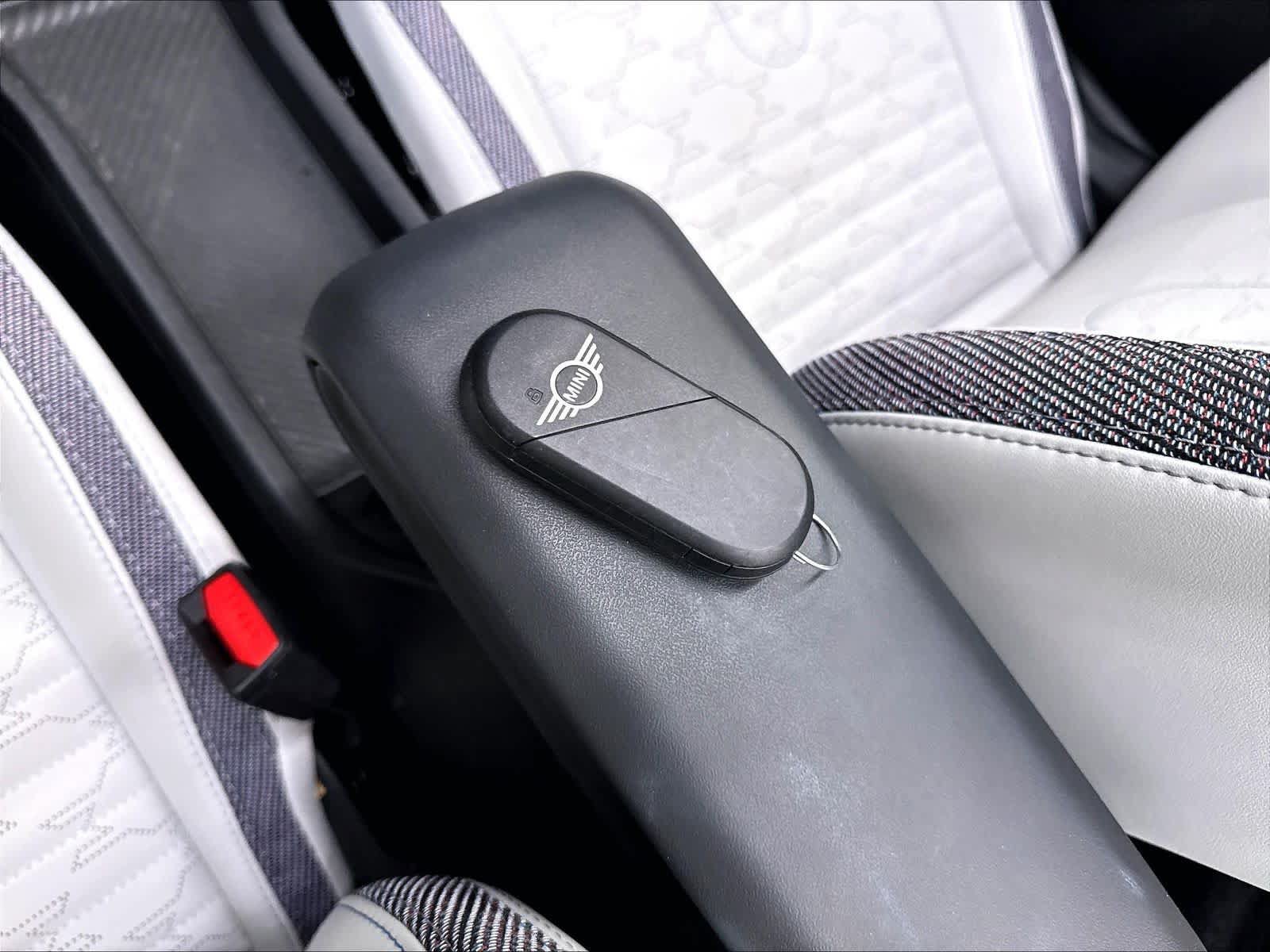 Used 2026 MINI Cooper S FWD image 13