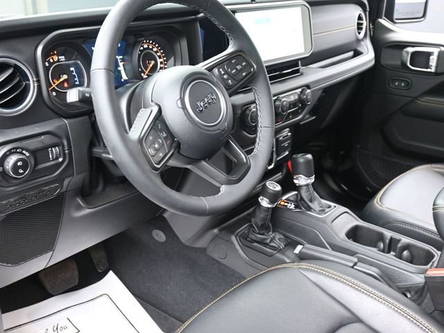 Used 2025 Jeep Gladiator Sport image 14