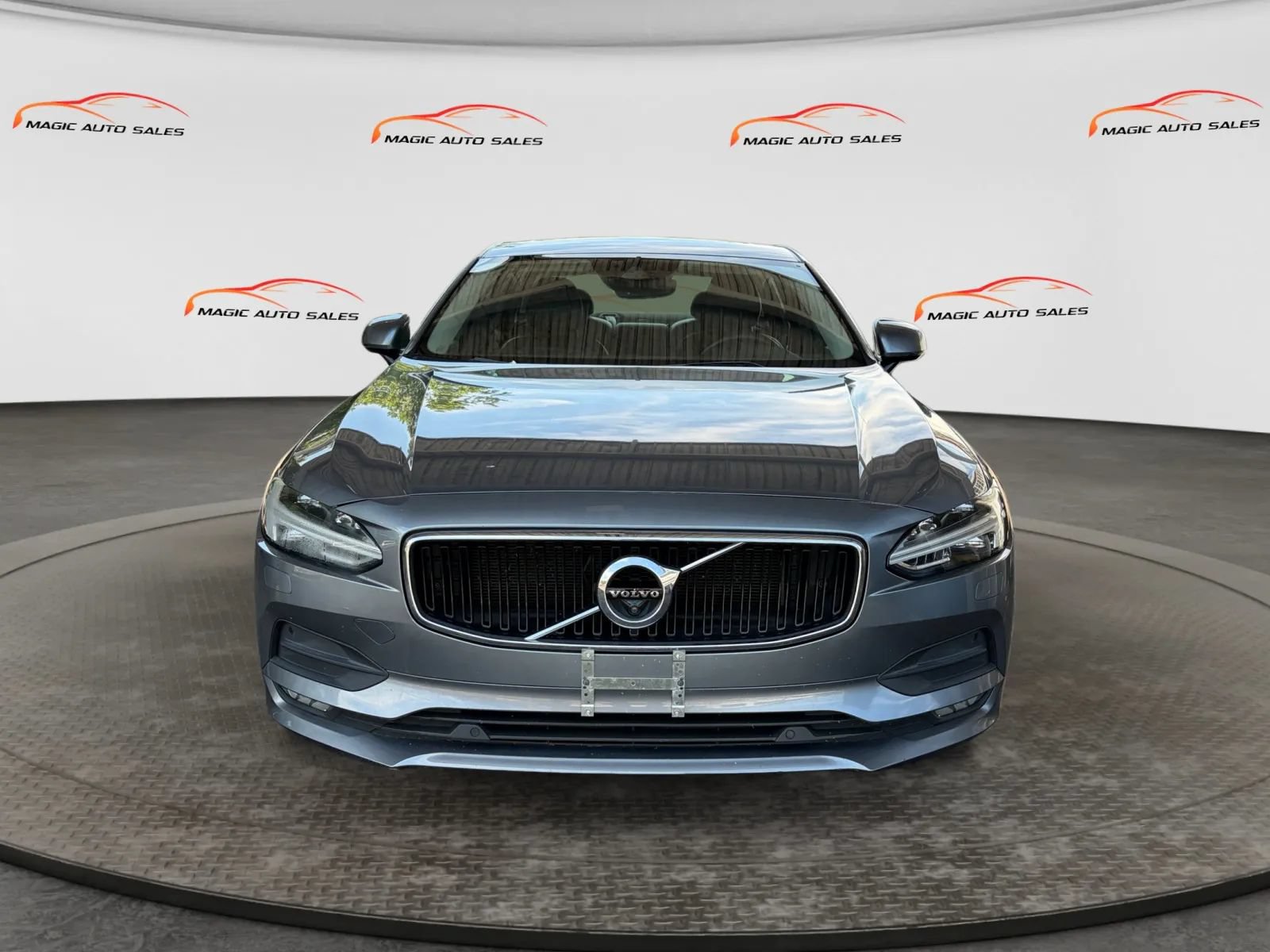 Used 2018 Volvo S90 T5 Momentum w/ Convenience Package FWD image 3