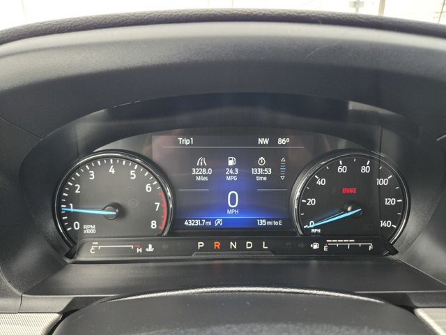Used 2024 Ford Explorer XLT w/ Equipment Group 202A AWD/4WD image 24