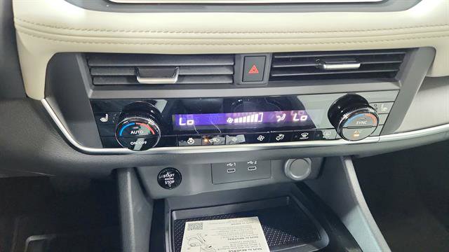 New 2026 Nissan Rogue SV w/ SV Premium Package image 18