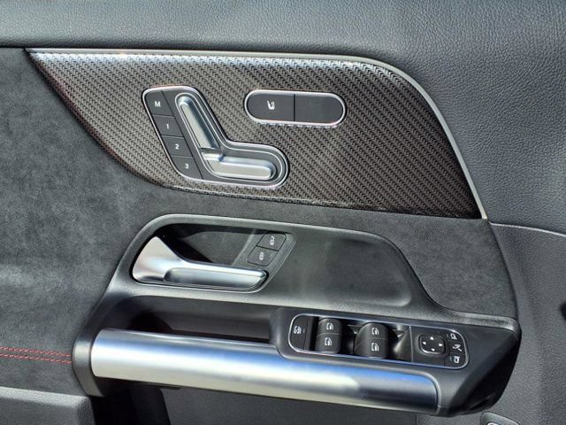 New 2026 Mercedes-Benz GLA 35 AMG 4MATIC image 12