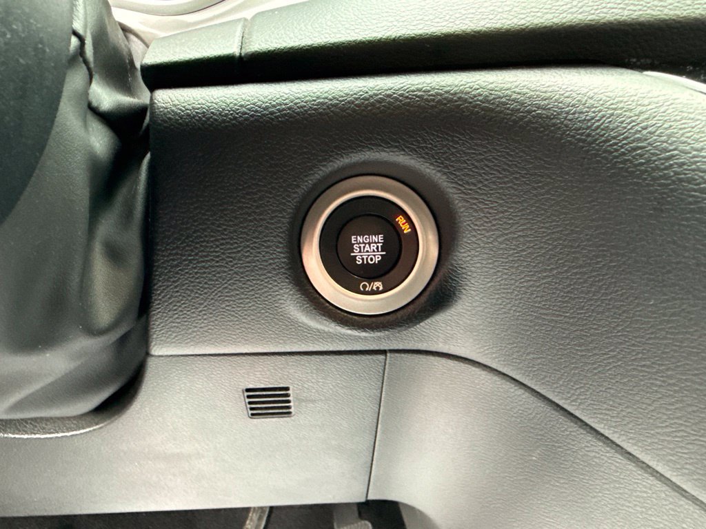 Used 2026 Chrysler Pacifica Select FWD image 33