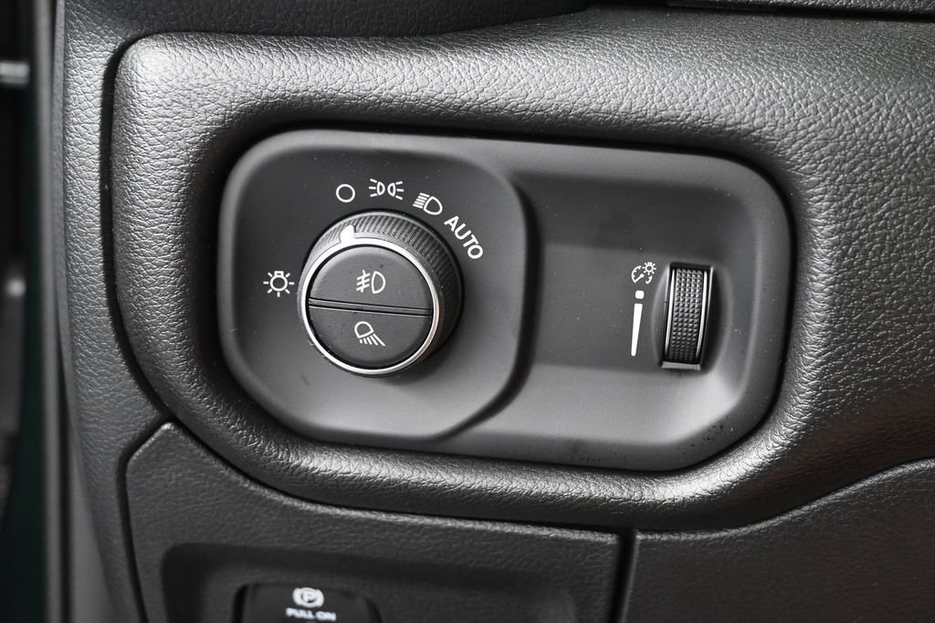 New 2026 RAM 1500 Express AWD/4WD image 26