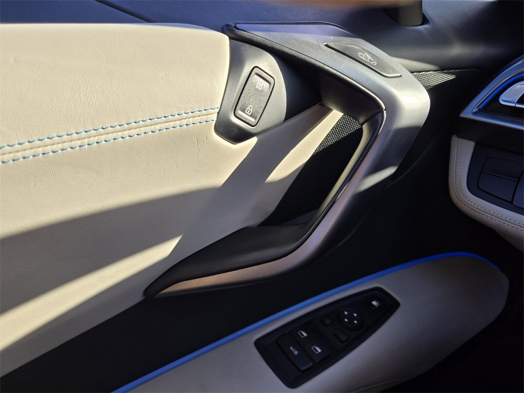 Used 2015 BMW i8 image 26