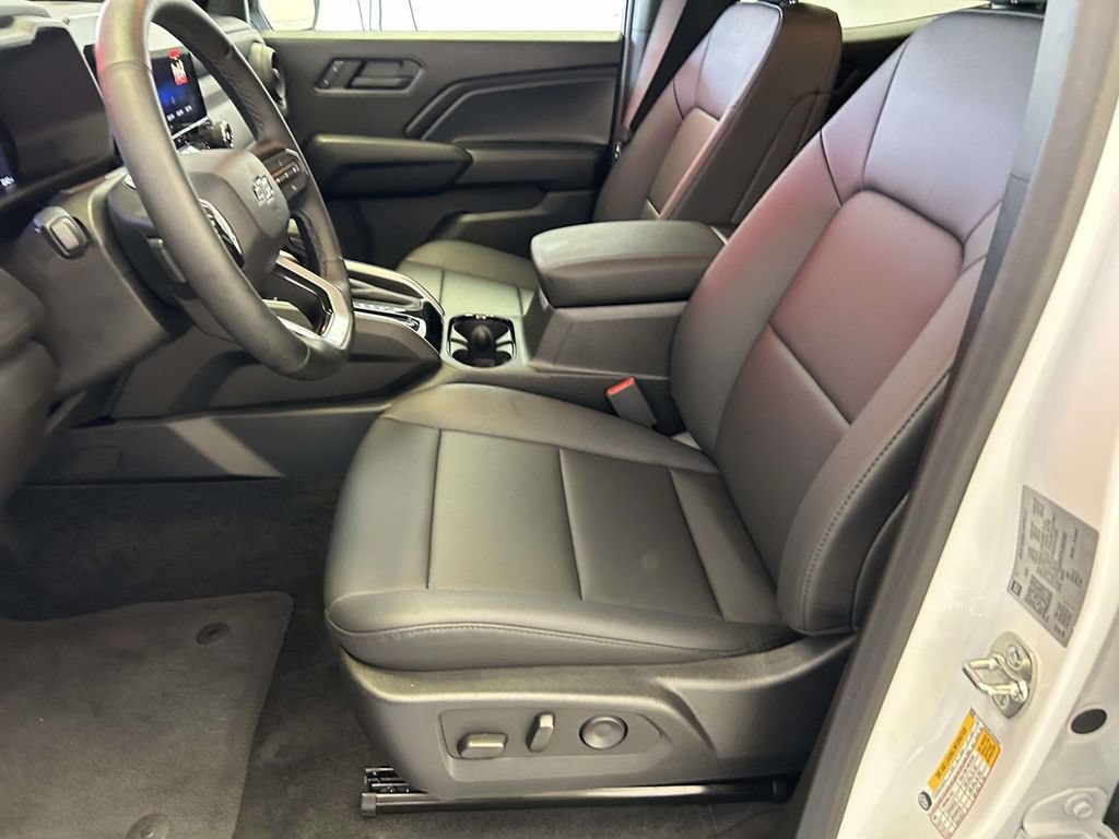 Used 2026 Chevrolet Colorado Trail Boss AWD/4WD image 17
