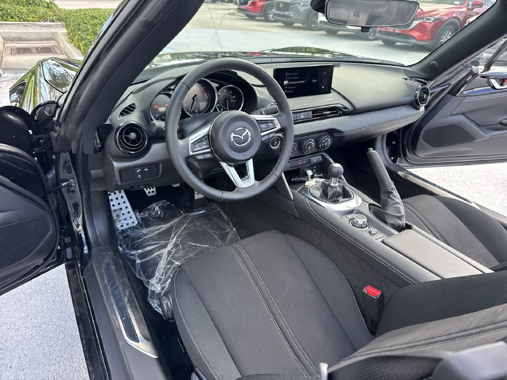 New 2026 MAZDA MX-5 Miata Club w/ Interior Package RWD image 36