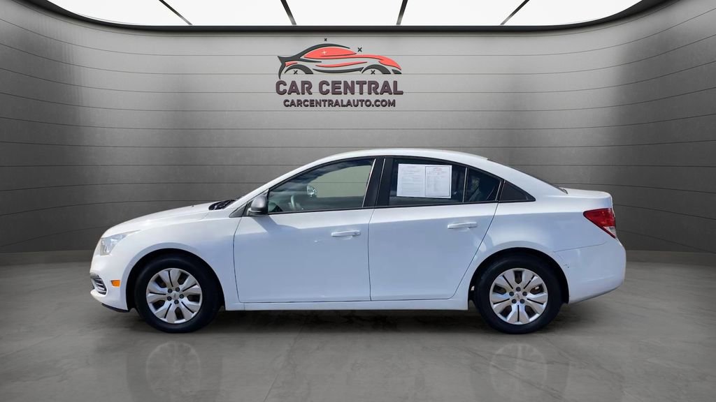 Used 2016 Chevrolet Cruze LS image 2