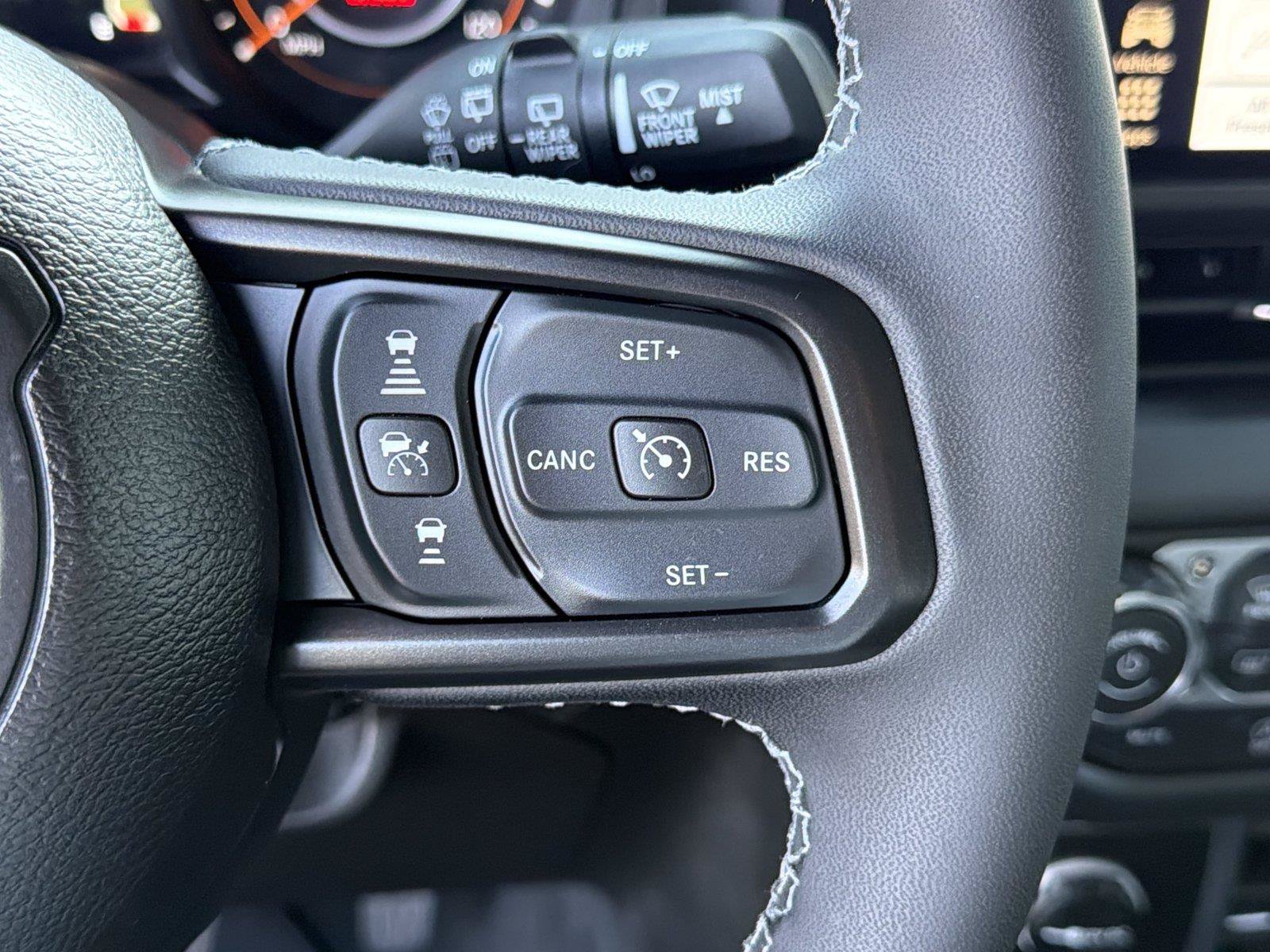 Used 2026 Jeep Wrangler Unlimited Rubicon AWD/4WD image 24