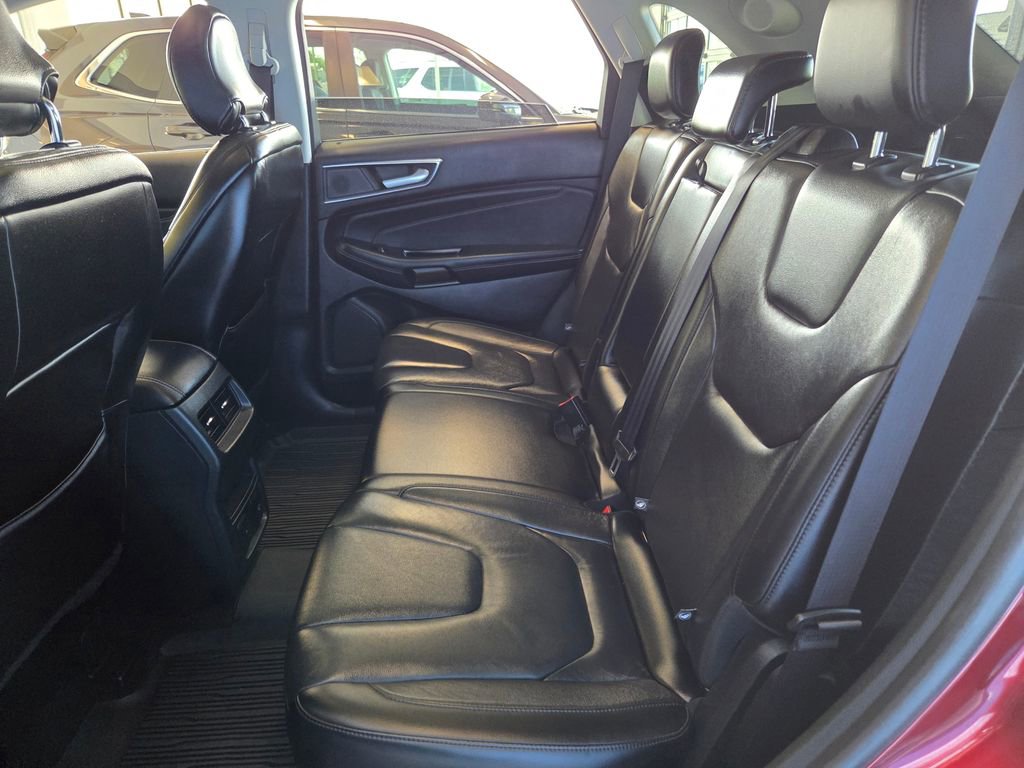 Used 2019 Ford Edge Titanium w/ Cold Weather Package AWD/4WD image 24