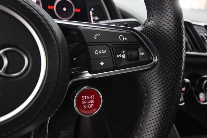 Used 2018 Audi R8 V10 image 24