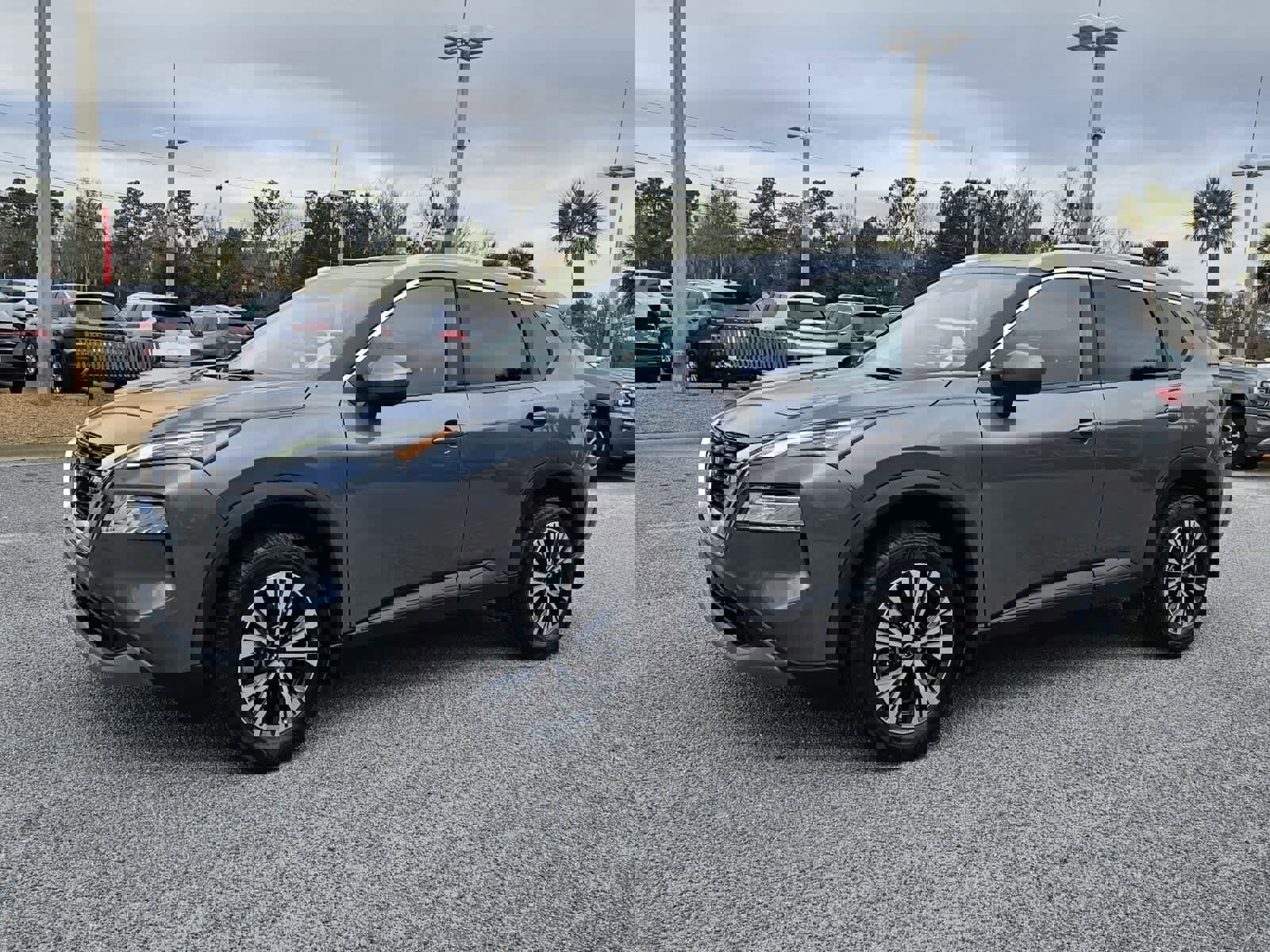 Used 2023 Nissan Rogue SV w/ SV Premium B Package image 2